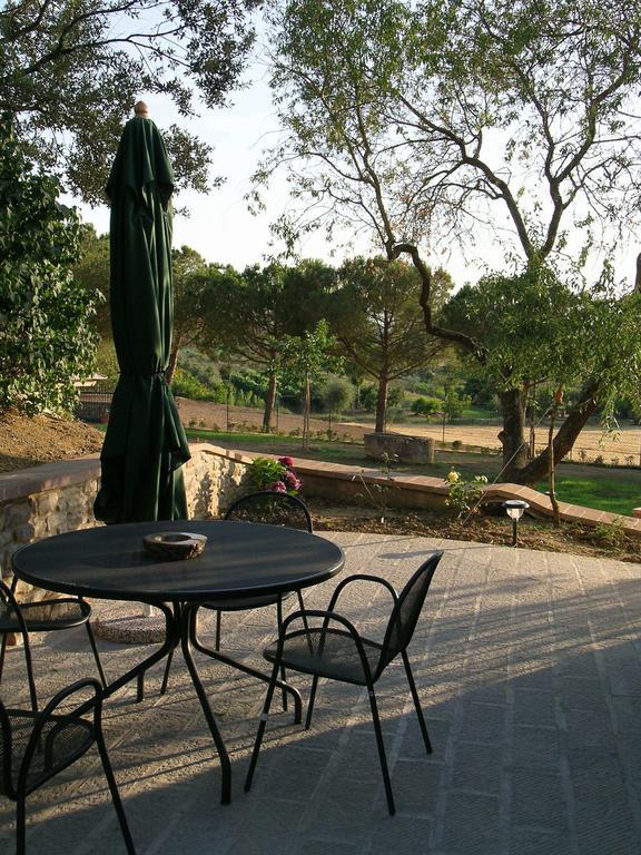 Agriturismo Podere Ossaia Кортона Стая снимка